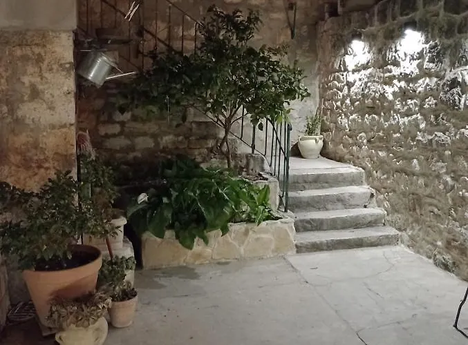 Antica With Yard & Bbq 斯普利特