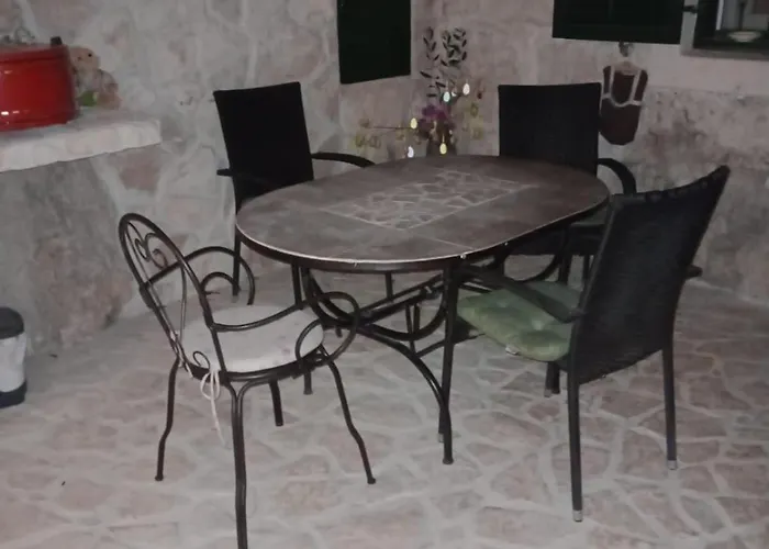 Antica With Yard & Bbq 斯普利特