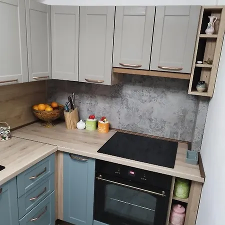 Antica With Yard & Bbq * Split