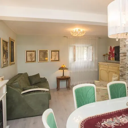 Apartamento Antica With Yard & Bbq Split