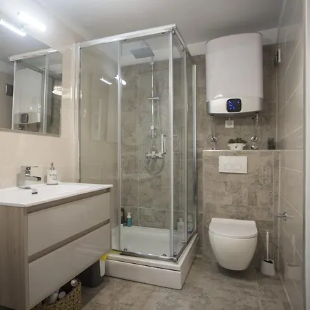 Apartamento Antica With Yard & Bbq Split