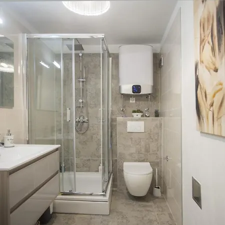 Apartamento Antica With Yard & Bbq Split